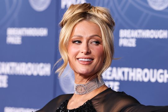 Po Los Andželo gaisrų supleškintos vilos – naujas Paris Hilton pirkinys: paklojo 63 mln. eurų