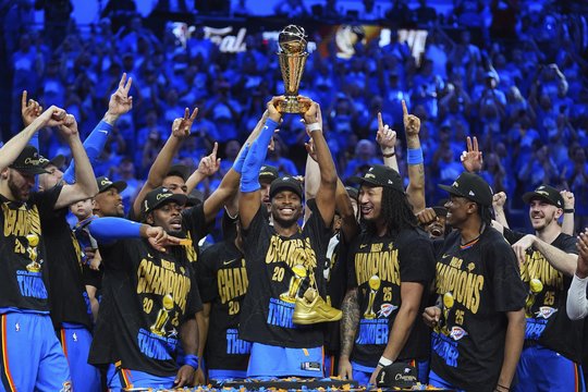 „Pacers“ lyderio traumos fone „Thunder“ iškovojo pirmąjį NBA titulą klubo istorijoje