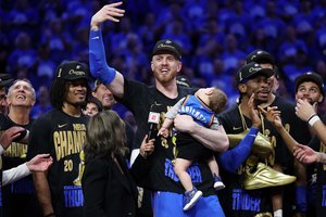 NBA čempionu tapęs I. Hartensteinas prisiminė titulo šventimo ypatumus Lietuvoje