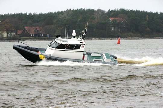 Iš Kuršių marių pasieniečiai išgriebė vandens motociklo nesuvaldžiusį girtą šilutiškį