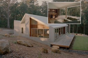 Šis pakrantėje išdygęs namas yra visiškai be pretenzijų, bet svarbiausias čia – jo fasadas