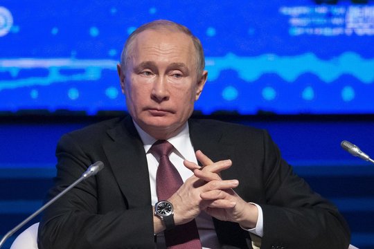 V. Putinas pasmerkė atakas prieš Iraną, bet paramos pagrindiniam sąjungininkui nepasiūlė