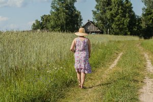 Plaukai šiaušiasi, ką su kaimynu išdarinėja marti: „Gėda žmonėms sakyti, ką sau leidžia ta moteris“