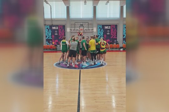 Lrytas iš Graikijos: pamatykite – pirmoji moterų rinktinės treniruotė Pirėjo mieste