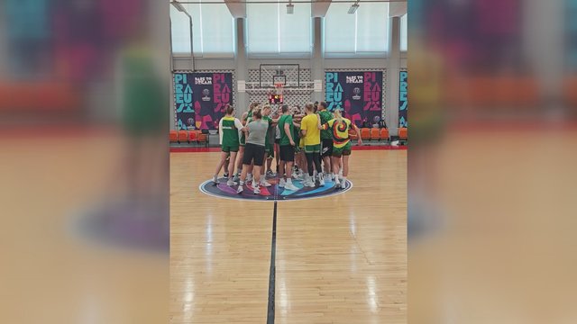Lrytas iš Graikijos: pamatykite – pirmoji moterų rinktinės treniruotė Pirėjo mieste