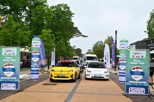 Laikaisi taisyklių – elektromobiliu važiuosi toli ir greitai: elektromobilių varžybų „Ignitis ON: atrask Baltijos pajūrį!“ dalyviai pritaria