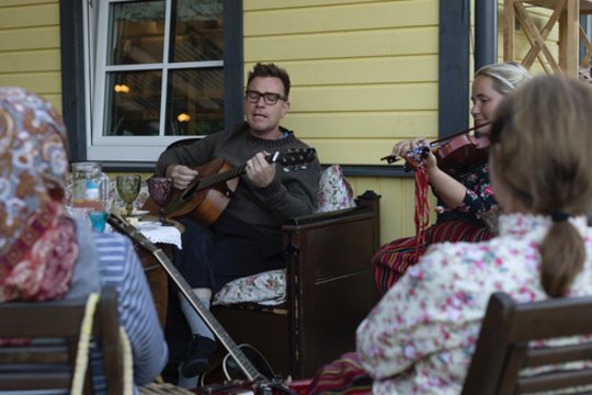 Ewanas McGregoras lankėsi Baltijos šalyse