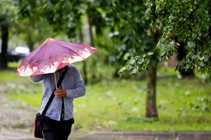 Po liūtingos nakties – dar vienas sinoptiko perspėjimas: orai nerims ir dieną