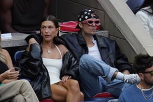 Justino Bieberio žmona pakurstė gandus apie skyrybas: užfiksuota be vestuvinio žiedo