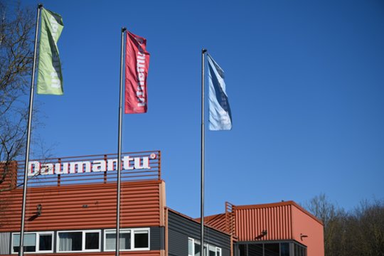 „Daumantai LT“ vis dar turi verslą Rusijoje: teisinasi, kad pardavimo sandoris įstrigęs