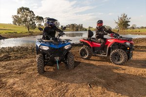 Keturračiai fiziškai niekaip neapsaugo vairuotojo, todėl prieš sėdant ant jų būtina atkreipti dėmesį į keletą dalykų
