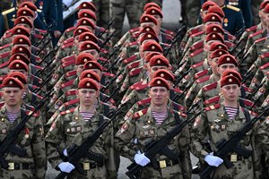 Analitikai įvardijo ženklus, kad Rusija ruošiasi karui su NATO