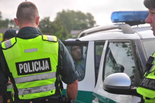 „Porche“ vairuotojas spaudė kaip reikiant – skrido dvigubai didesniu greičiu, nei leistina
