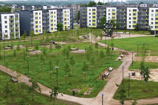 Jonava žaliuoja – tarp daugiabučių kuriamam parkui vietiniai jau ir pavadinimą išrinko