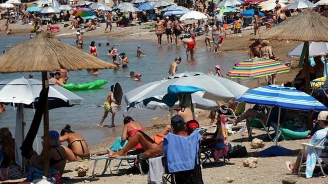 Balkanų šalys kovoja su karščio banga: termometrų stulpeliai viršija 40 laipsnių