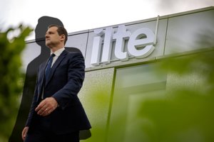 Saldi paskola apkarto ir gavėjui, ir davėjui: dėl ko buvo perspėtas G. Paluckas ir į kokius spąstus galėjo įkliūti