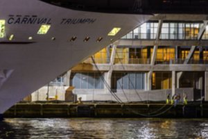 Atostogų kruizas virto košmaru: nevaldomame laive poilsiautojai – tarp išmatų, įkaušę ir pikti