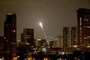 Jemeno hučių sukilėliai teigia paleidę raketą į Izraelį