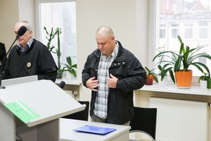 Prokuratūra skundžia A. Ulvido išteisinimą: prašo vyrą įkalinti, apklausti psichologą