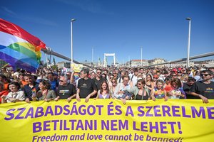 „Pride“ eitynėse Budapešte dalyvavo rekordinis žmonių skaičius
