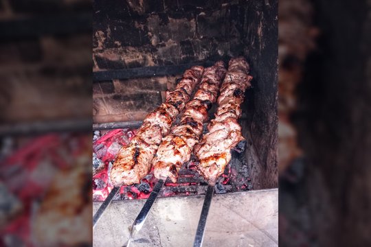 Šis kiaulienos šašlykų marinatas pranoks lūkesčius – kiekvienas kąsnis tiesiog tirpsta burnoje