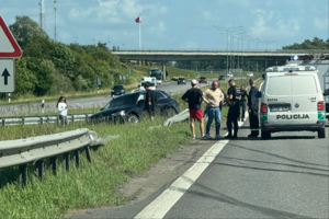 Avarija Kauno rajone sukėlė spūstį automagistralėje A1