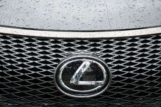 Šiauliuose vagių grobiu tapo automobilis „Lexus RX 450 HL“ – žala viršijo 36 tūks. eurų