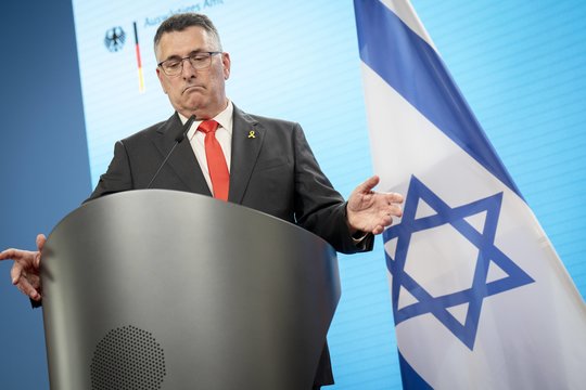 Izraelio užsienio reikalų ministras: žydų valstybė suinteresuota santykių su Sirija ir Libanu normalizavimu