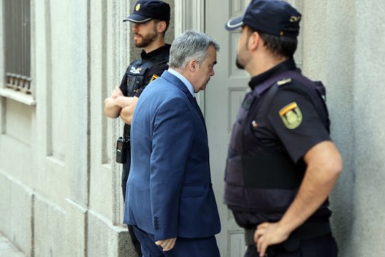 Ispanijoje tiriant korupcijos bylą sulaikytas dar vienas įtakingas socialistas