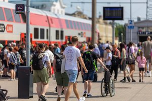 Keičiasi traukinių bilietų kainos: dalis mokės daugiau