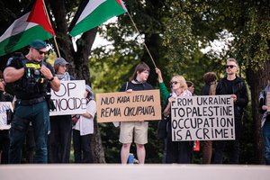 During Israeli minister's visit – protest at the Ministry of Foreign Affairs: criticism of Lithuania's position on the situation in Gaza