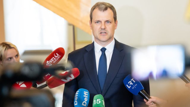 G. Paluckas neatsakinėjo į vieno iš tyrimo autorių klausimus: abejojo objektyvumu ir ragino atsiųsti raštu