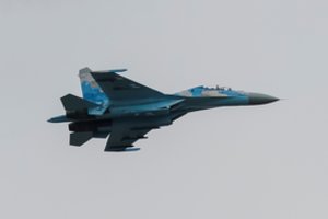 Dar viena nesėkmė okupantams – Rusijoje nukrito naikintuvas Su-27