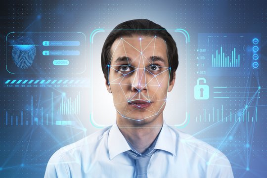 Be biometrinių duomenų nebus ir SIM kortelės: Rusijoje griežtinamos taisyklės užsieniečiams