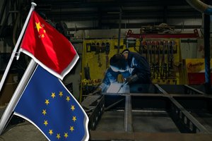 Už svarbių komponentų tiekimą Kinija reikalauja informacijos: apie Vakarų įmones nori žinoti viską