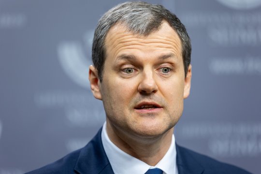 Prieš G. Palucką ir valdančiuosius – protestas prie Seimo