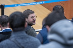 A. Kandrotui-Celofanui panorus dirbti iš Seimo rūmų – politikų reakcija: trūksta tik H. Daktaro