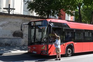 Vilnietė į ligoninę pateko po pasivažinėjimo maršrutiniu autobusu