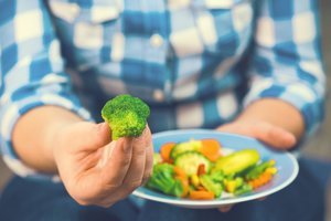 Ne tik naudinga, bet ir žalinga? Štai kokį poveikį daržovės gali turėti dantims