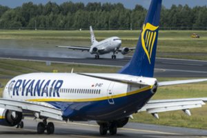 Nemaloni žinia tūkstančiams keleivių: „Ryanair“ atšaukia 170 skrydžių
