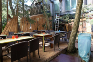 Veiklą Nidoje atkūręs garsusis „Zuikio daržas“ – tarnybų akiratyje