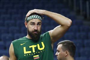 Sujudimas Graikijoje: Jonas Valančiūnas jau išvyko į Atėnus