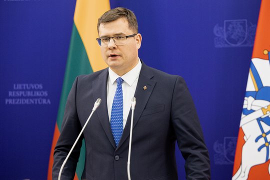 L. Kasčiūnas siūlys komitetui kreiptis į G. Nausėdą: negalime krašto apsaugos sistemos palikti emocinės politikos įkaite