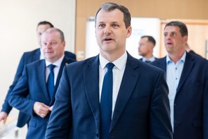 „Ko gero, jam nelabai lengvai miegasi naktimis“: ką rodo rinkėjų niuksas G. Paluckui? 