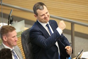 Mįslės dėl G. Palucko atostogų: premjeras pateikė vieną versiją, o patarėjas – kitą