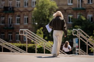 Abiturientai nebeiškentė: prie Vyriausybės rinksis į protestą