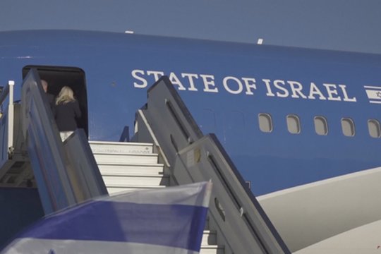 B. Netanyahu išvyko į Vašingtoną: D. Trumpas tiki, kad dar šią savaitę susitars dėl paliaubų