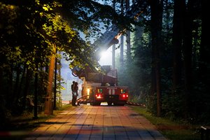 Vilniuje ugniagesiai skubėjo gesinti Lazdynų pilyje kilusio gaisro