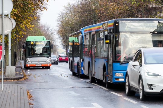 Klaipėdoje bręsta išskirtinė iniciatyva: senjorai miesto autobusais galėtų važiuoti beveik už dyką