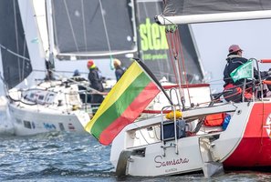 Lietuvos jachtų įgulos Helsinkyje kovoja ir gerdamos kavą su bandelėmis